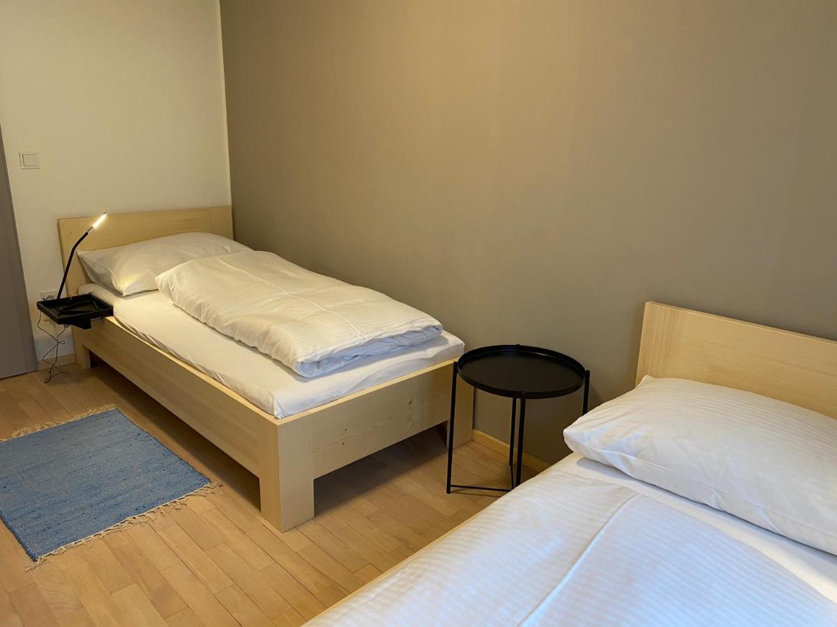 Wohnung Erdgeschoss Mit 3 Schlafzimmer In Ruhiger Gegend Mader Exterior foto